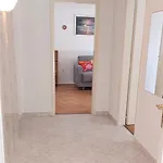 30214 - Zulich Apartment *
