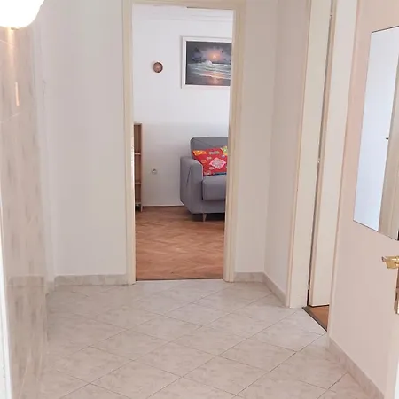 30214 - Zulich Apartment *