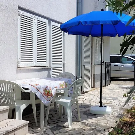 30214 - Zulich Apartment *