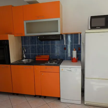 30214 - Zulich Apartment *
